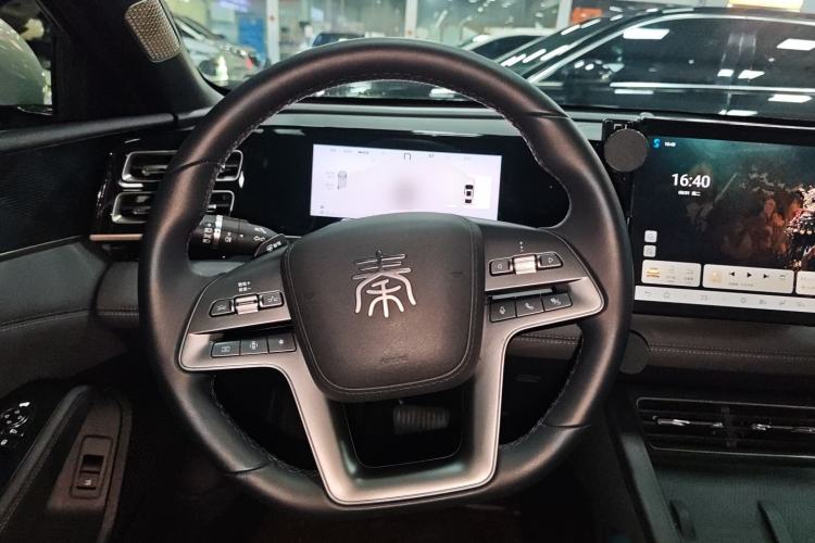 Used BYD Qin L 2025 DM-i Smart Drive 80KM Superior Model
