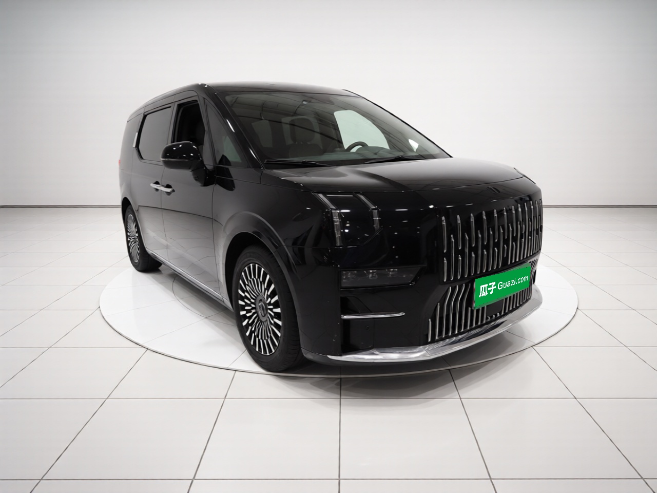 Zeekr 009 2024 7-Seater Walk-Through Version Four-Wheel Drive 108 kWh — снимка 3