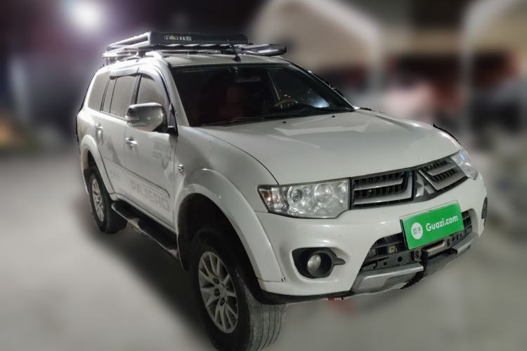 Used Mitsubishi Pajero Sport 2013 3.0L Automatic 4x4 Executive Edition

