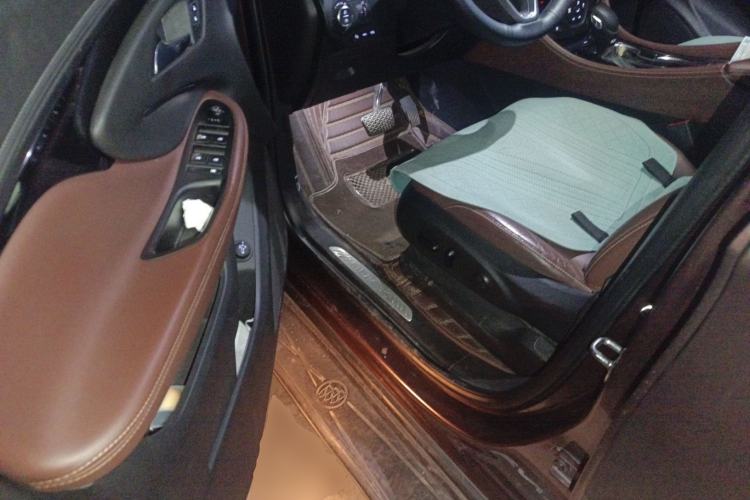 Used Buick Envision 2018 28T Four-Wheel Drive Luxury Model