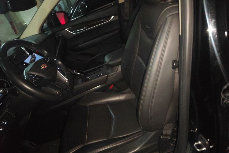 Used Cadillac XT5 2018 25T Luxury Model