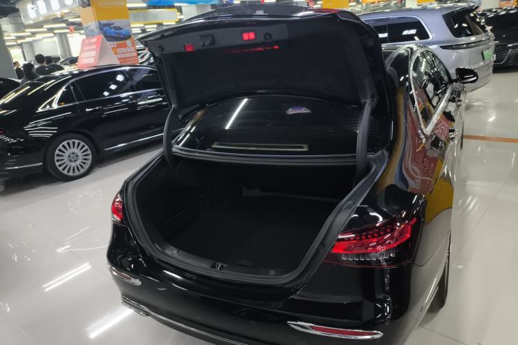 Used Mercedes-Benz E-Class 2022 Second Facelift E 300 L Luxury Edition