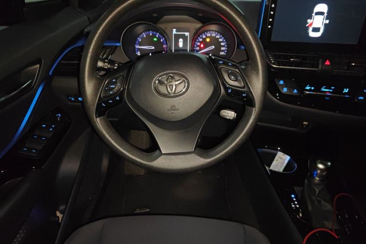 Used Toyota C-HR 2018 2.0L Leading with Sunroof China V Standard