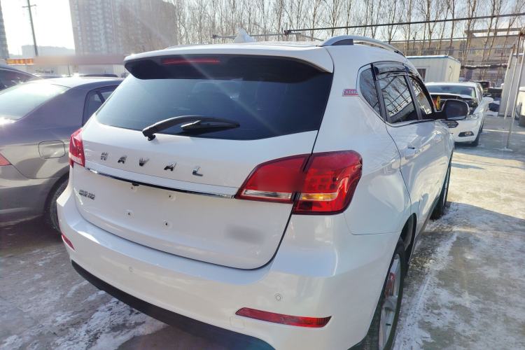 Used Haval H2 2018 Chuanxiang Edition Red Badge 1.5T Dual-Clutch Two-Wheel Drive Fashionable Model
