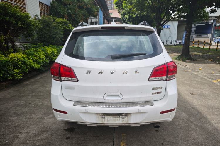 Used Haval H6 2014 Upgraded Model 2.0T Diesel Manual Two-Wheel Drive Elite Version