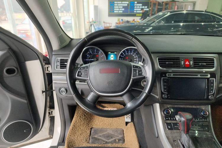 Used Haval H8 2015 2.0T Two-Wheel-Drive Luxury Version