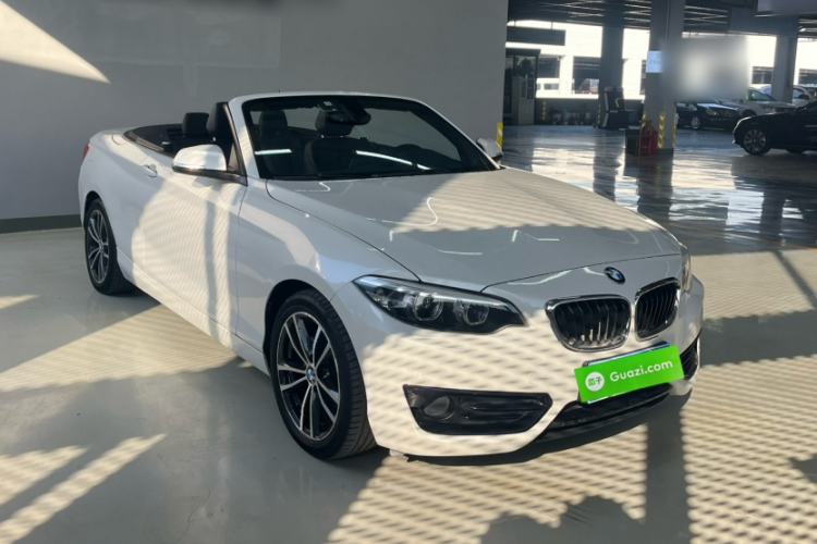 Used BMW 2 Series (Import) 2018 220i Convertible Coupe Sports Design Package
