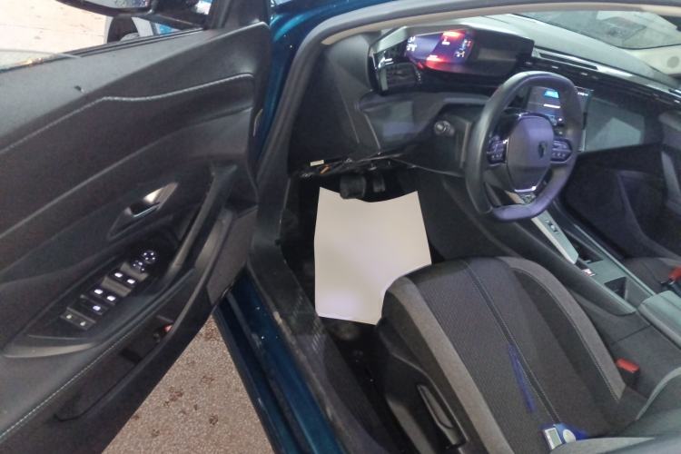 Used Peugeot 408X 2023 Active Version
