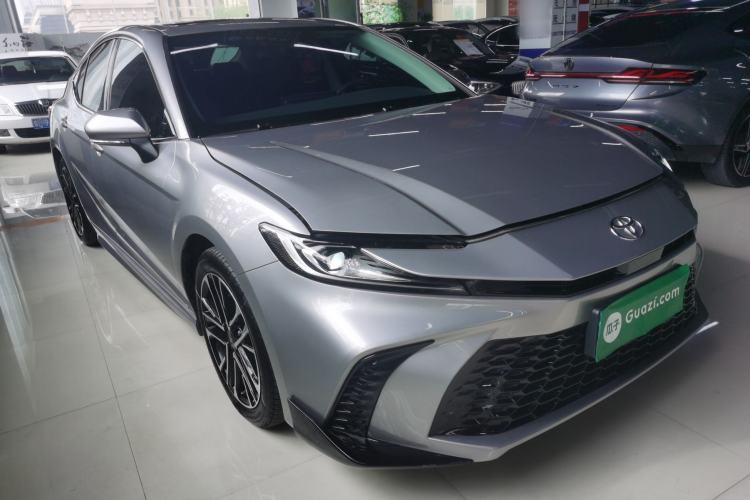 Used Toyota Camry 2026 Model Dual-Engine 2.0HSE Sport Lite Edition Front Right 45 Deg