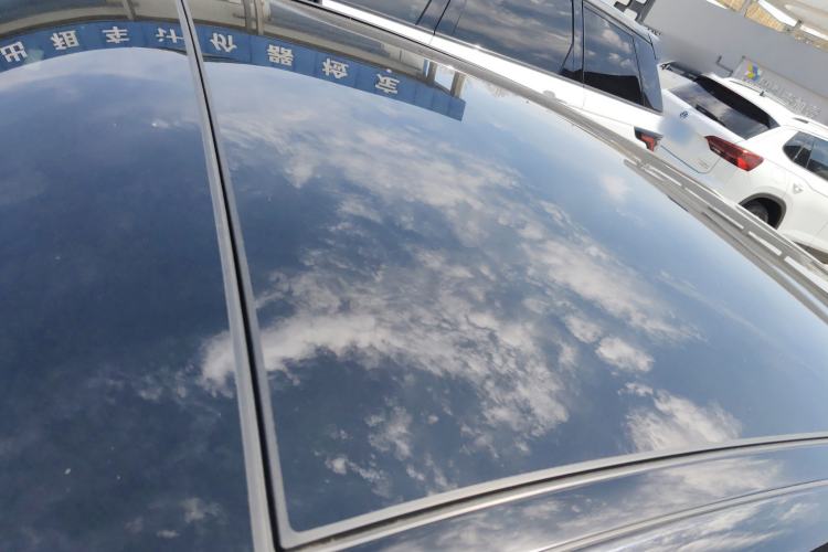 Used Mercedes-Benz E-Class New Energy 2023 E 350 e L Plug-in Hybrid Sedan Roof