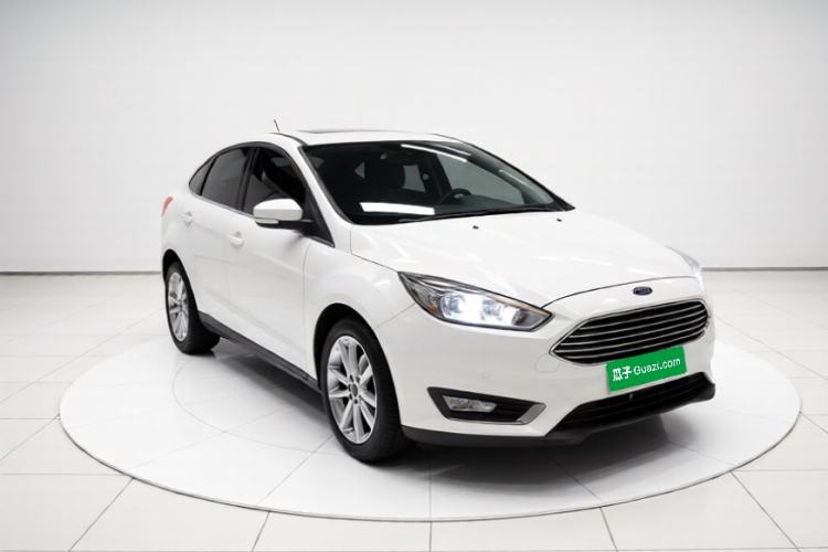 Used Ford Focus 2018 Sedan Classic EcoBoost 180 Automatic Elite Model Exterior 1