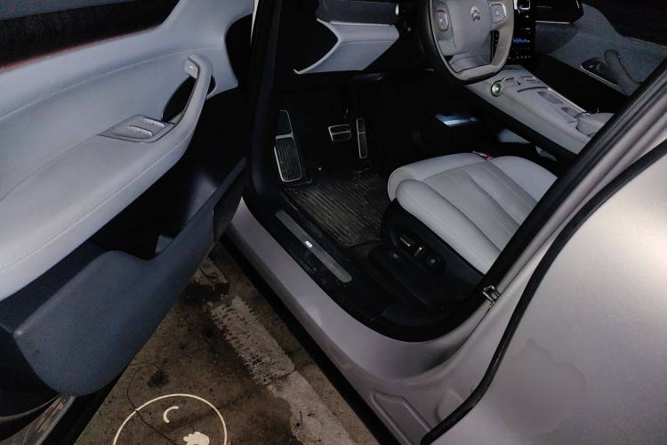 Used Nio ES8 2023 75 kWh Executive Edition
