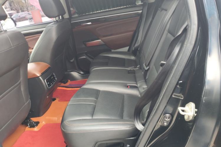 Used GAC Trumpchi GS8 2017 320T Two-Wheel Drive Luxury Smart Connectivity Version (7 Seats)