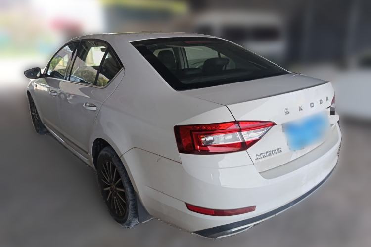 Used Skoda Octavia 2019 1.5L Automatic Smart Drive Luxury Edition China VI Standard Rear Left 45 Deg