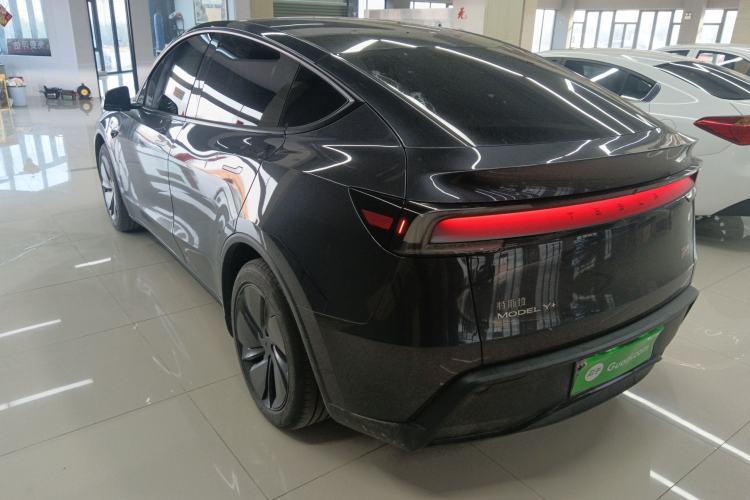 Used Tesla Model Y 2025 Rear-Wheel Drive First Edition