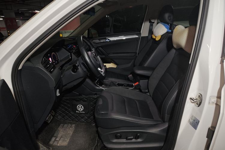 Used Volkswagen Tiguan L 2021 330TSI Automatic Two-Wheel Drive R-Line Enhanced Edition Left Front Seat