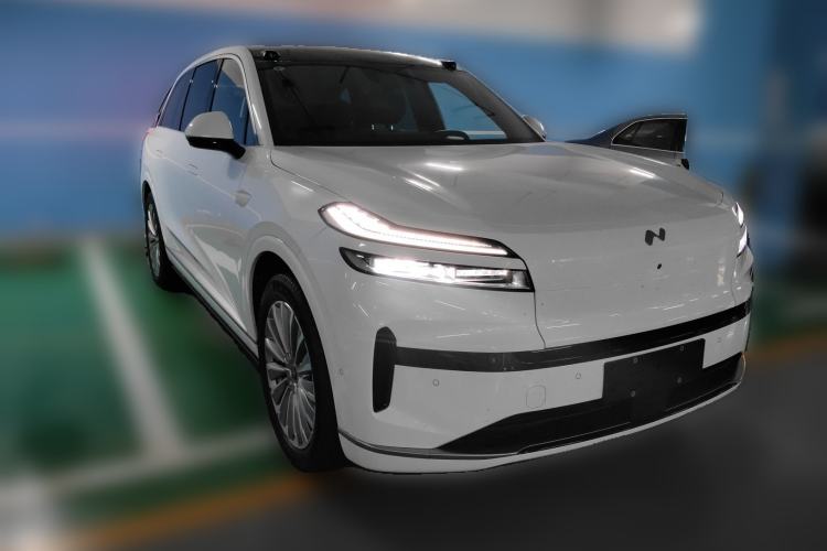 Used ONVO Luxeed L90 2025 Model—Ultra Six-Seater Version