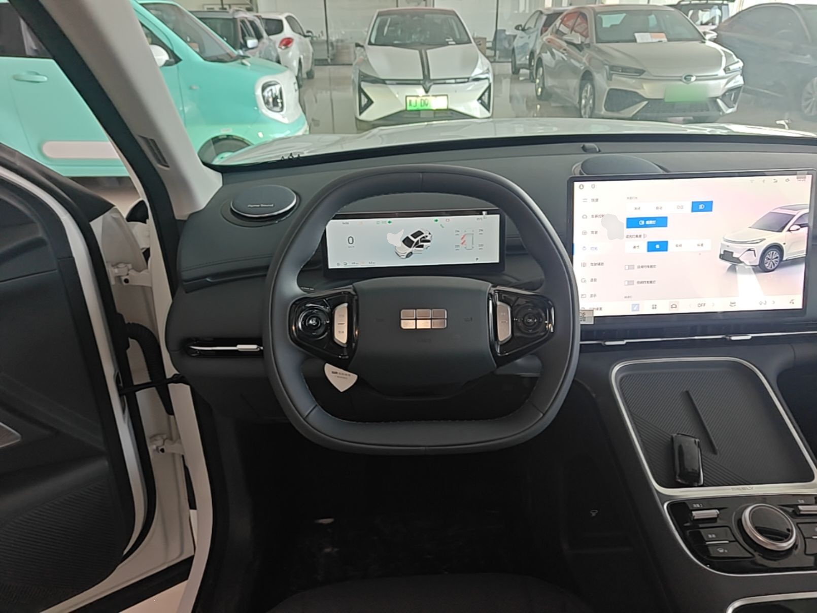 Geely Galaxy Xingjian 7 EM-i 2026 Model 130km Launch Edition — снимка 13
