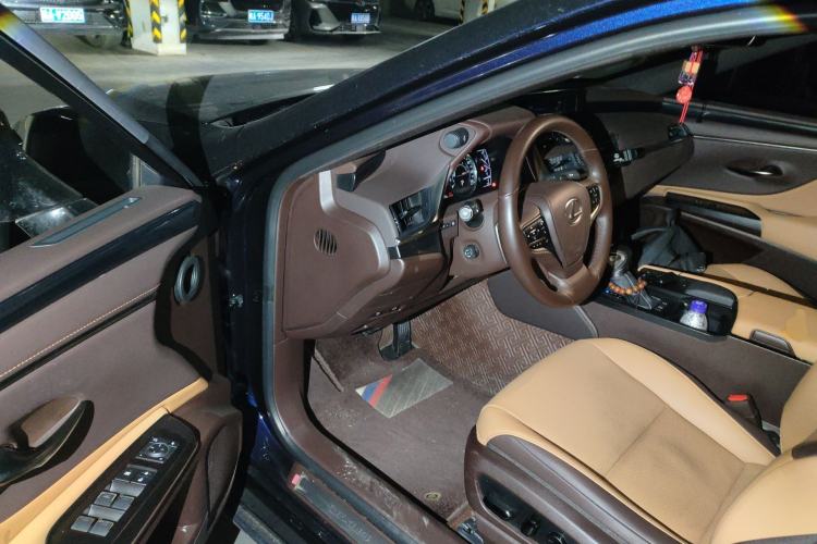 Used Lexus ES 2020 200 Excellence Edition
