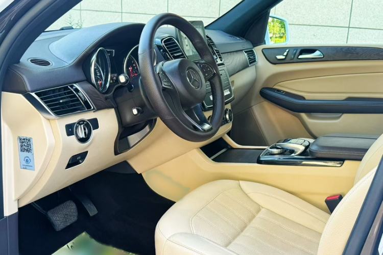 Used Mercedes-Benz GLE 2016 GLE 320 4MATIC Luxury Model
