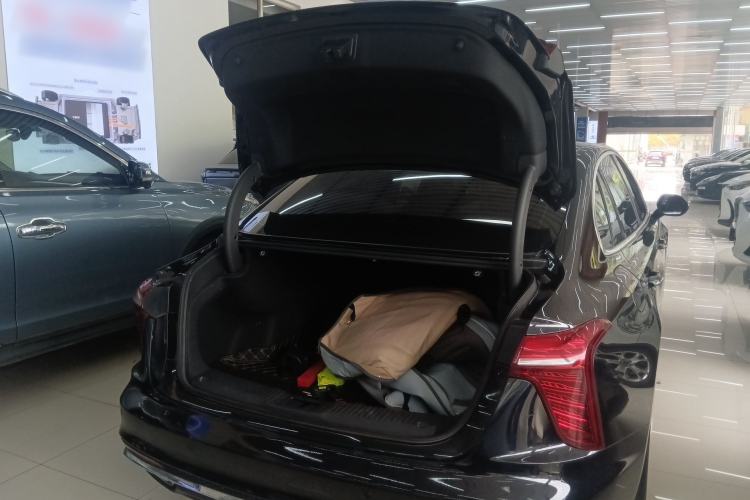 Used Hongqi H5 2023 1.5T DCT Smart Connect Flagship Edition Trunk