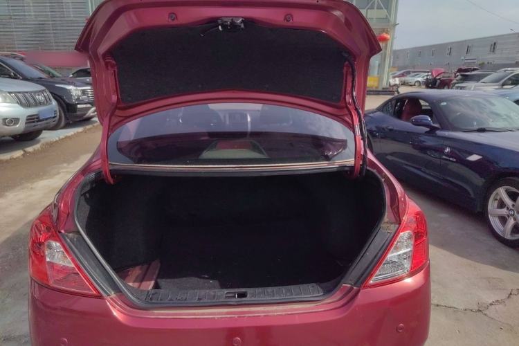 Used Nissan Sunny 2015 1.5XE CVT Master Edition Trunk