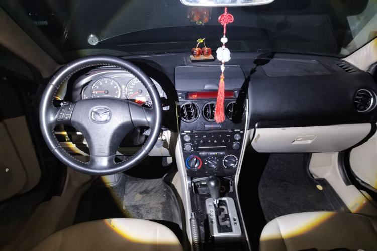 Used Mazda 6 2011 2.0L Automatic Luxury Version Center Console