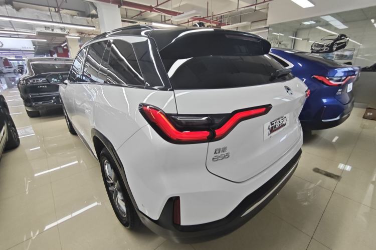 Used Nio ES6 2020 600 km Sport Edition Rear Left 45 Deg