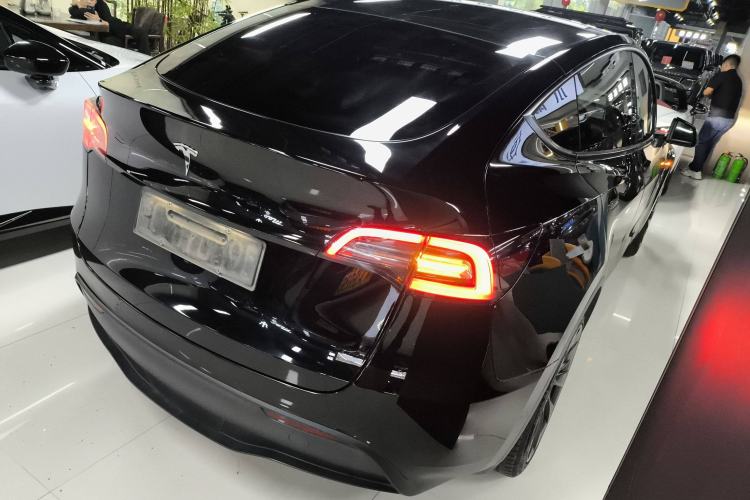 Used Tesla Model Y 2021 Standard Range Rear-Wheel Drive Version
