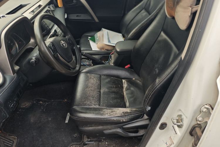 Used Toyota RAV4 2015 2.0L CVT Two-Wheel Drive Fashion Edition Left Front Seat