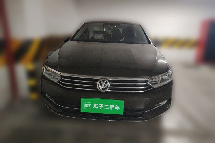 Used Volkswagen Magotan 2018 330TSI DSG Luxury Model Front