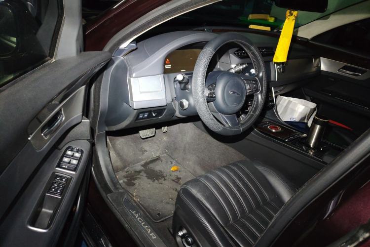 Used Jaguar XFL 2018 XFL 3.0 SC 340 PS Luxury Edition Driver Seat