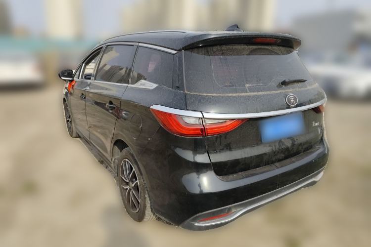 Used BYD Song MAX 2018 1.5T Automatic Smart Connect Elite Model with 6 Seats
