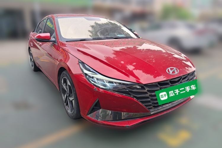 Used Hyundai Elantra 2021 1.5L CVT GLX Elite Edition Front Right 45 Deg