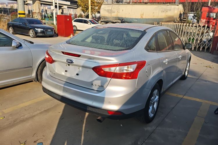 Used Ford Focus 2012 Sedan 1.6L Automatic Fashion Edition
