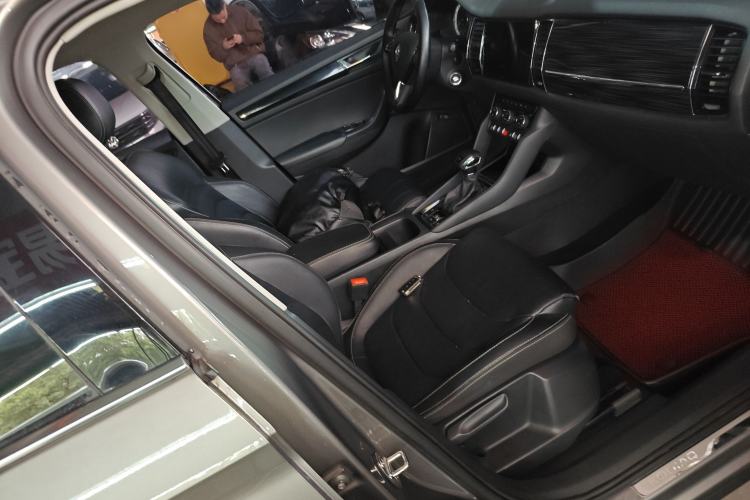 Used Skoda Kodiaq 2017 TSI330 7-Seater Two-Wheel-Drive Luxury Edition
