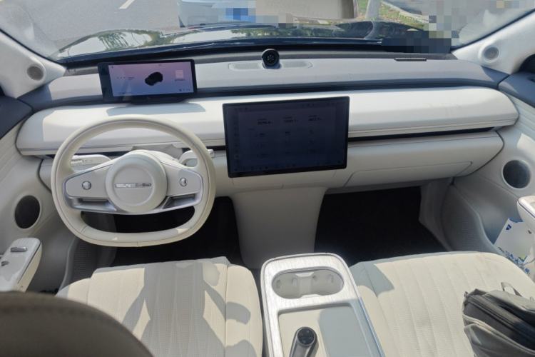 Used EXEED Star Era ET 2024 Extended-Range 240 Ultra All-Wheel Drive Center Console