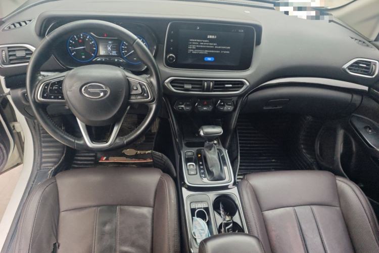 Used GAC Trumpchi GS4 2018 235T Automatic Two-Wheel Drive Luxury Smart Connectivity Millionth Anniversary Edition Center Console