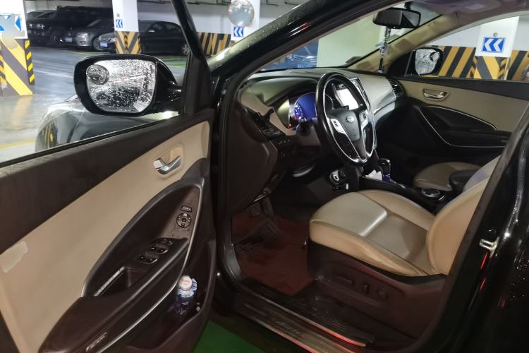 Used Hyundai Santa Fe 2013 Revised Version 2.4L Automatic All-Wheel Drive Smart Type