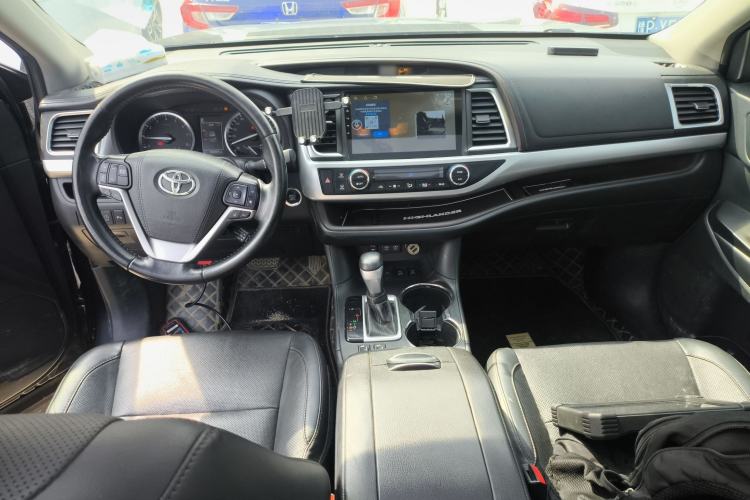 Used Toyota Highlander 2018 2.0T Four-Wheel Drive Luxury Version 7 Seats China VI Standard