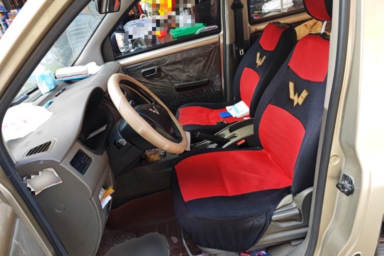 Used Wuling Rongguang V 2016 1.5L Practical Version Left Front Seat