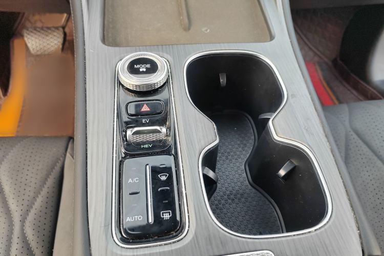 Used Chery Fengyun T8 2025 1.5T 130 km Comfort Edition 7-Seater
