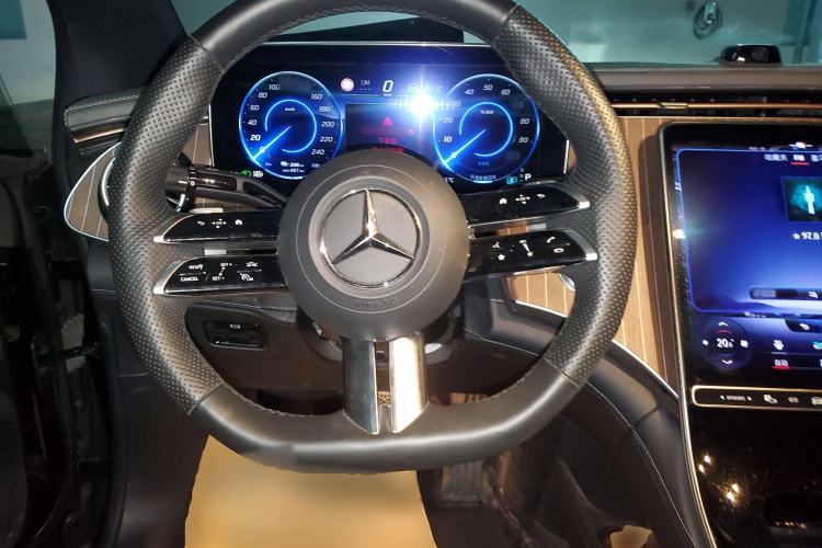 Used Mercedes-Benz EQE 2022 350 Luxury Edition Steering Wheel