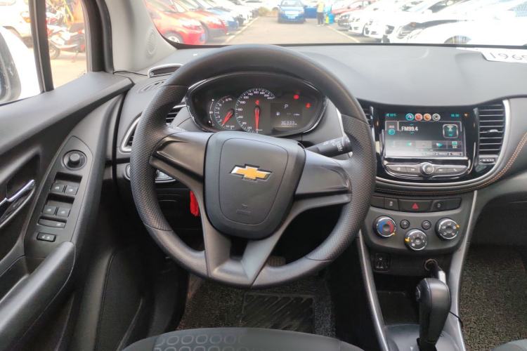 Used Chevrolet Trax 2018 330T Automatic Two-Wheel Drive Elite Model Steering Wheel