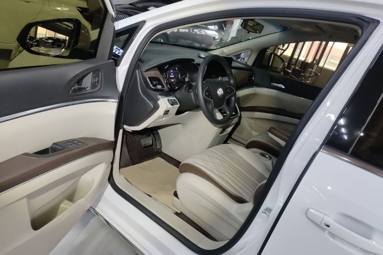 Used Buick GL8 2023 Land Executive Class Smart Enjoyment Model