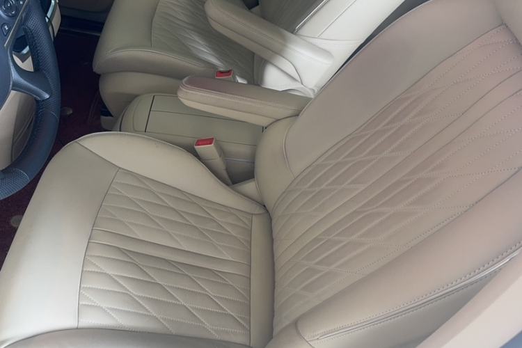 Used Buick GL8 2023 Facelifted Land Cruiser Executive Luxury Version