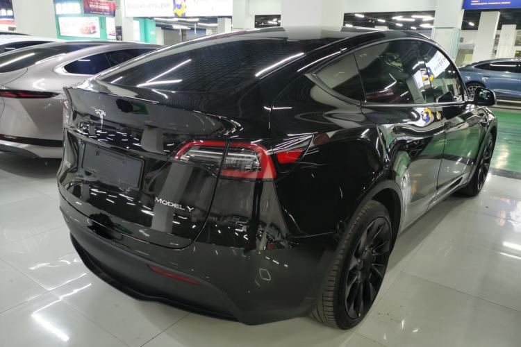 Used Tesla Model Y 2022 Long-Range All-Wheel-Drive Version Rear Right 45 Deg