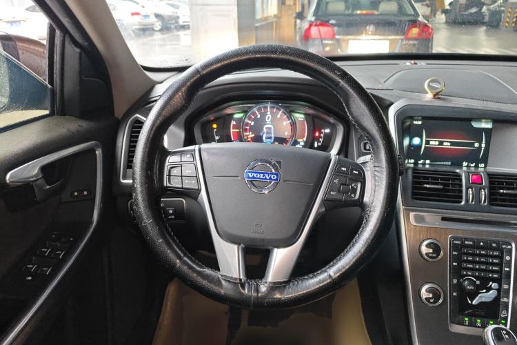 Used Volvo XC60 2016 T5 AWD Zhiyuan Edition Steering Wheel