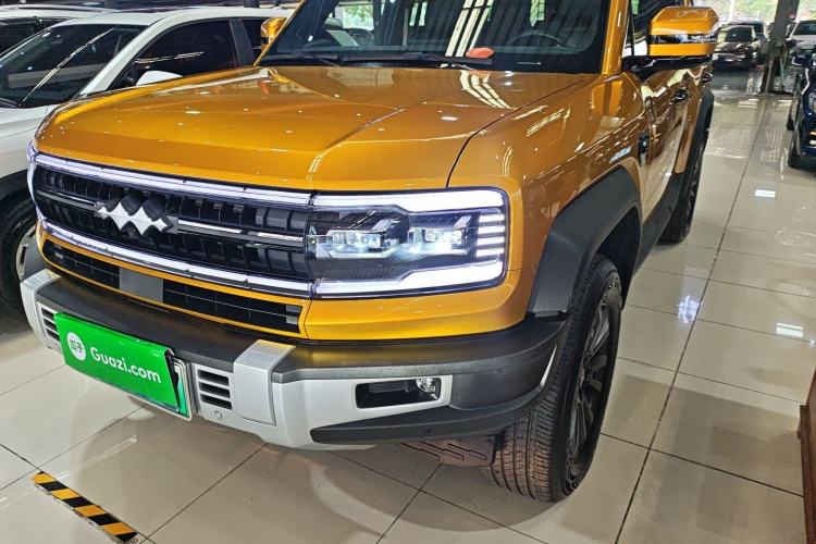 Used Formula Leopard 5 2023 Navigator Edition
