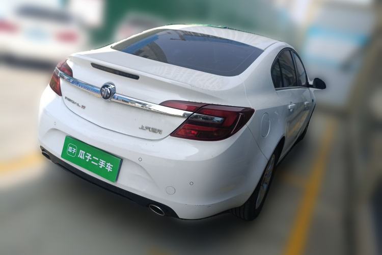 Used Buick Regal 2015 1.6T Leading Technology Model Rear Right 45 Deg